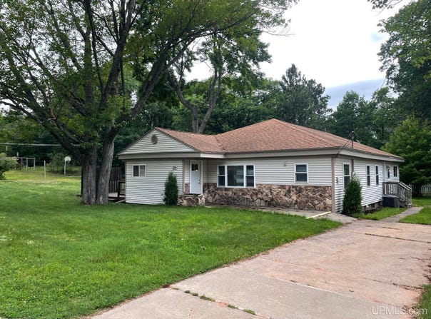 1314 Waldo, Marquette, MI 49855