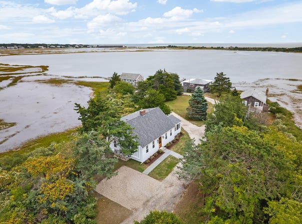 184 S Sea Avenue, West Yarmouth, MA 02673