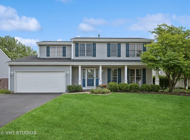 1623 Deerhaven Drive, Crystal Lake, IL 60014