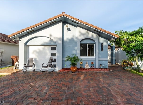 6853 W 25 Court, Hialeah Gardens, FL 33016