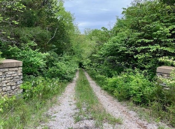 8903 State Route 30, Dittmer, MO 63023