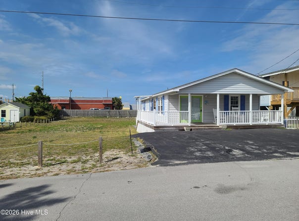 308 W Bogue Boulevard, Atlantic Beach, NC 28512
