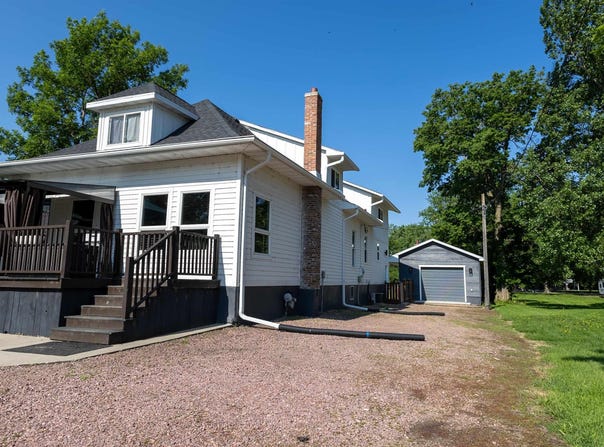 411 Garfield Ave, Willow Lake, SD 57278