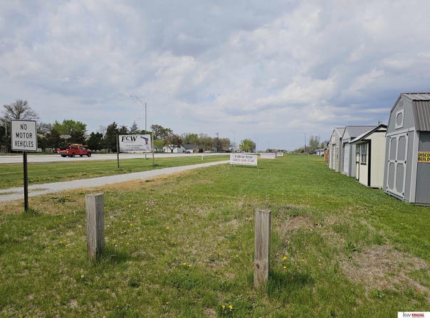 Hwy 77 & W 4th Street, Cortland, NE 68331