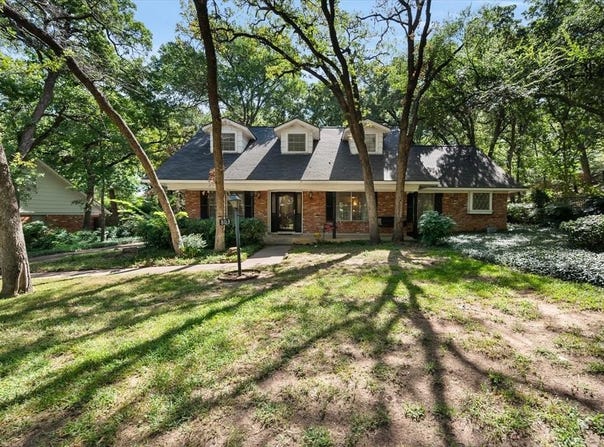 803 Live Oak Lane, Arlington, TX 76012