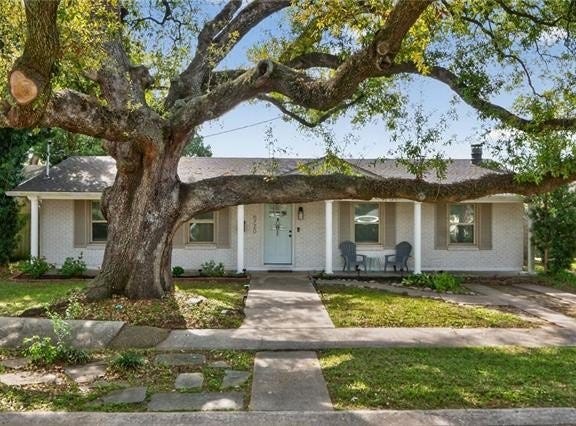 6720 W MAGNOLIA Boulevard, Harahan, LA 70123