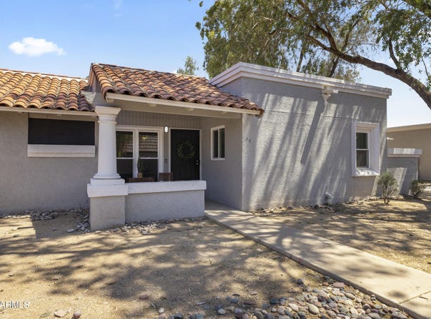 9020 W HIGHLAND Avenue, Phoenix, AZ 85037