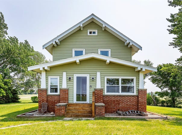 2160 Clover Avenue, Perry, IA 50220