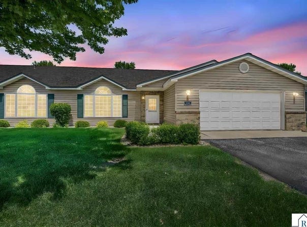 105 Gull Path, Mankato, MN 56001