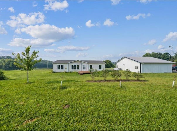 163 230th Street, East Farmington, WI 54020