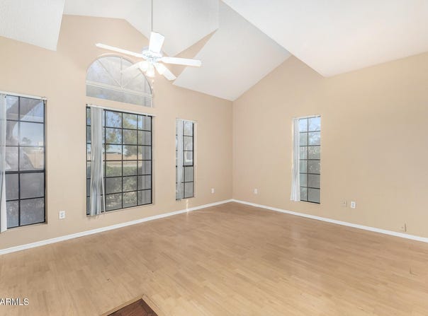 8888 N 47TH Avenue, Glendale, AZ 85302