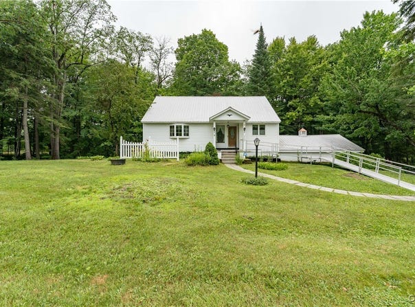 13739 North Street, Adams, NY 13606