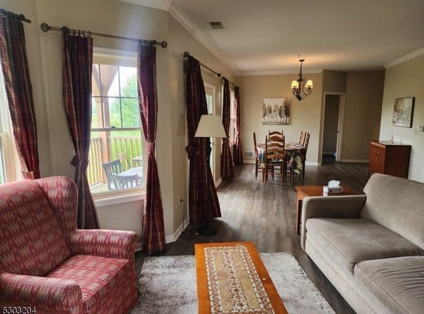 7-11 Maple Cres, Vernon Twp., NJ 07462-3231