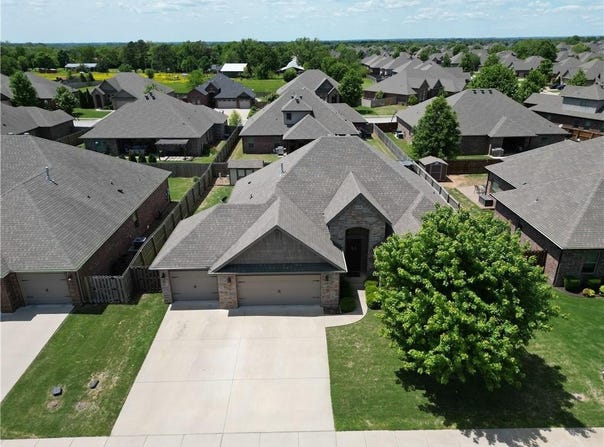 5708  S 60th  PL, Rogers, AR 72758