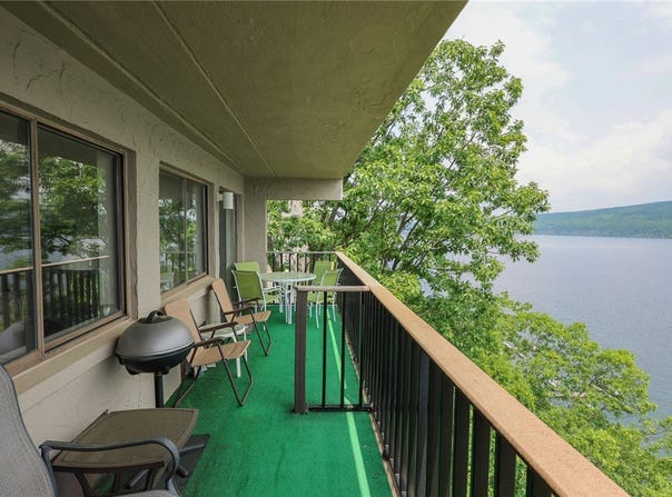 57 Cliffside Drive, South Bristol, NY 14424
