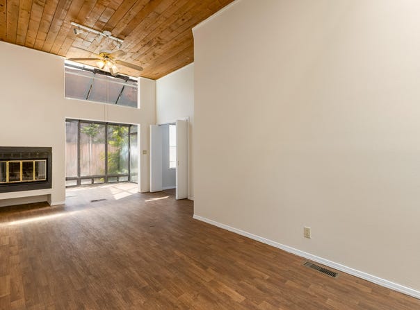 600 Aztec Road NW, Albuquerque, NM 87107