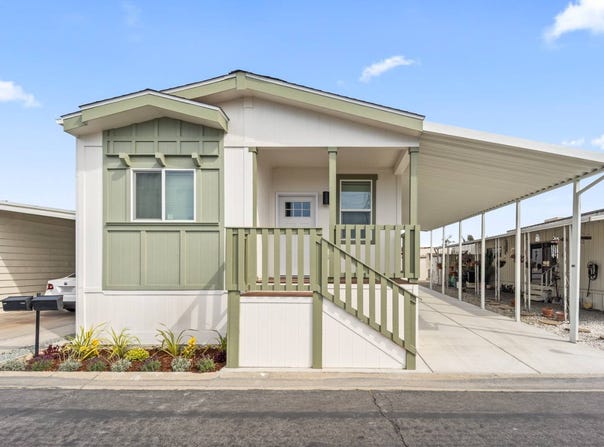 10550 Dunlap Crossing Rd, Whittier, CA 90606