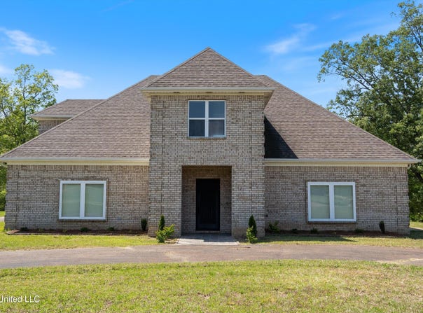 206 Swan Lk Drive, Coldwater, MS 38618