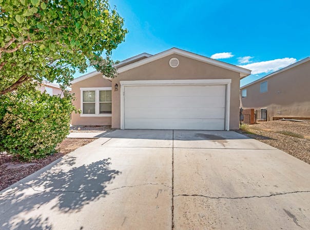 265 BLACK HAT Avenue SW, Los Lunas, NM 87031