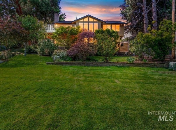 730 E Curling Dr, Boise, ID 83702-1907