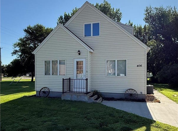 406 Carleton Avenue, Morgan, MN 56266