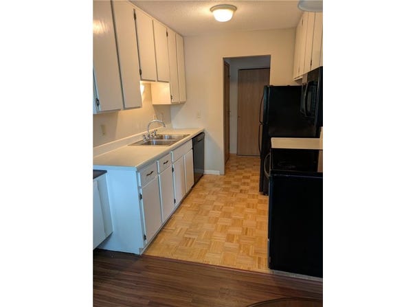 255 Westview Drive, West Saint Paul, MN 55118