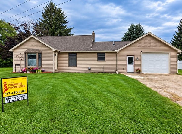 502 Jackson Street, Cement City, MI 49233