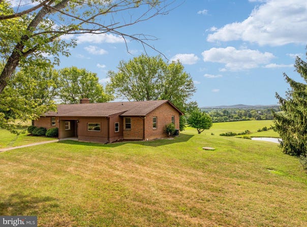 101 NELSON Road, STRASBURG, VA 22657