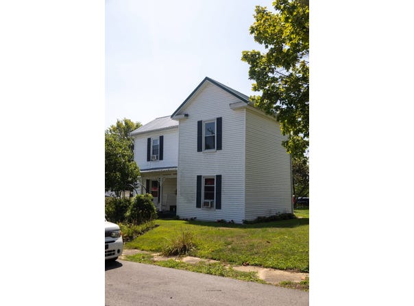 133 Mills Ave, Flemingsburg, KY 41041