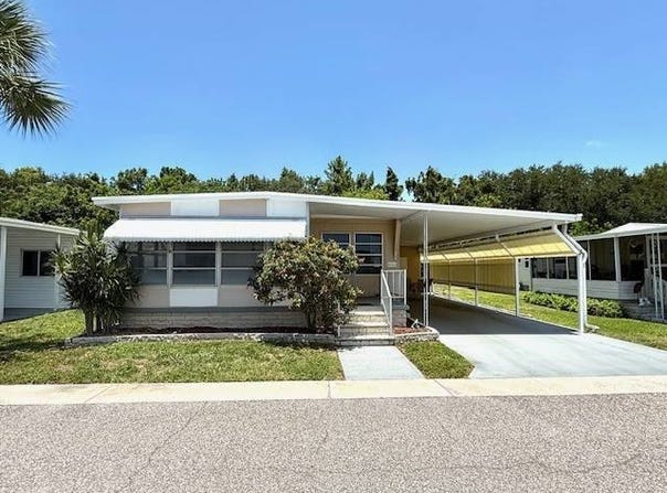 1071  Donegan Rd, Largo, FL 33771