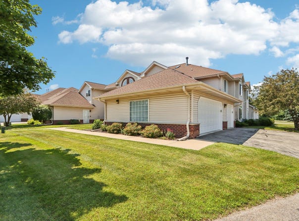 N43w32865 Rasmus Rd, Nashotah, WI 53058