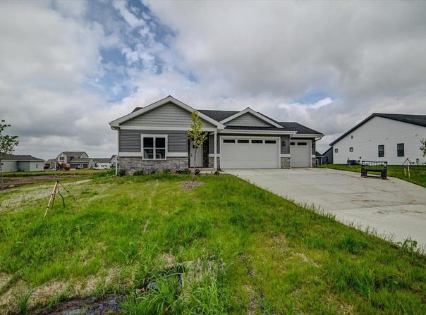 6643 Royal View Drive, DeForest, WI 53532