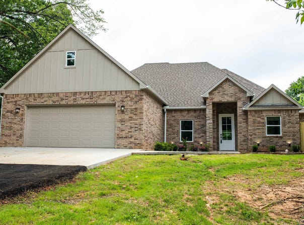 101 Jamaica Circle, White Oak, TX 75693
