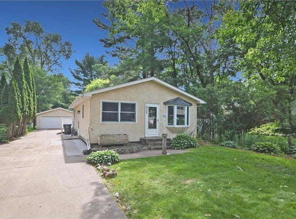 2726 Helen Street N, North Saint Paul, MN 55109