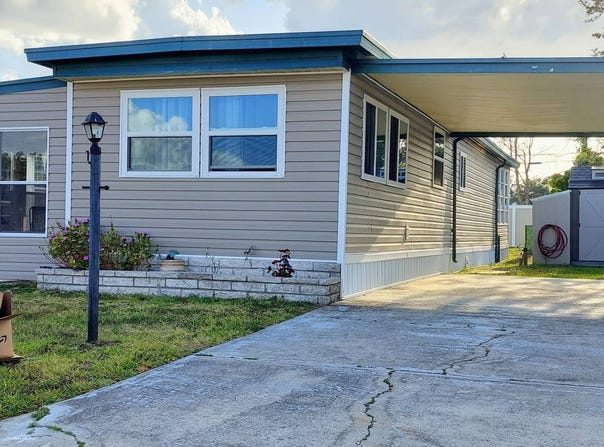 2525 Gulf City Rd., Ruskin, FL 33570