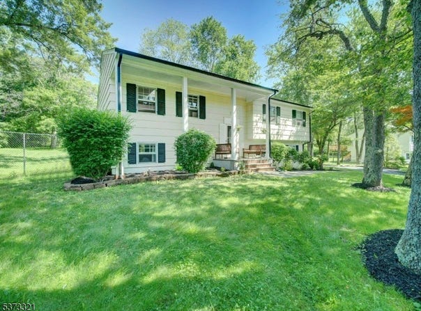 459 Lyons Rd, Bernards Twp., NJ 07920-2535