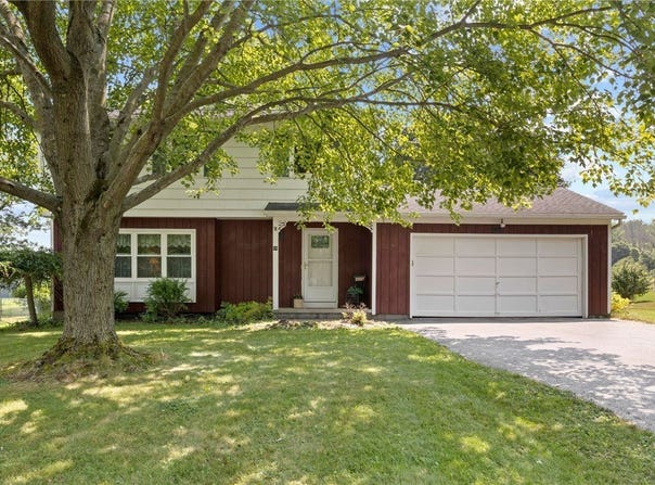 99 Paddy Lane, Macedon, NY 14502