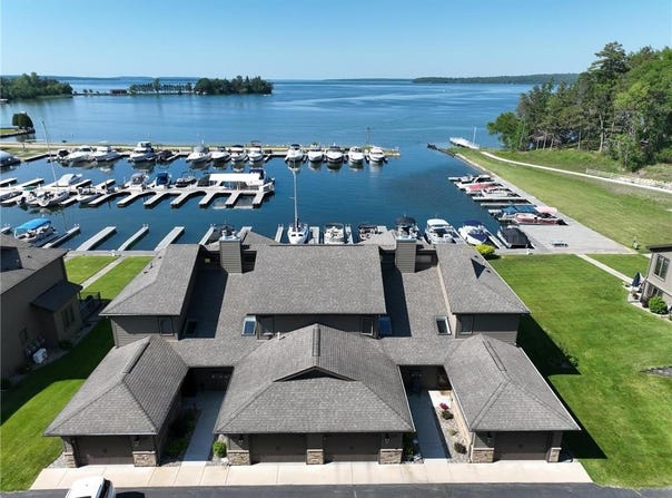912 Railroad Avenue W, Walker, MN 56484
