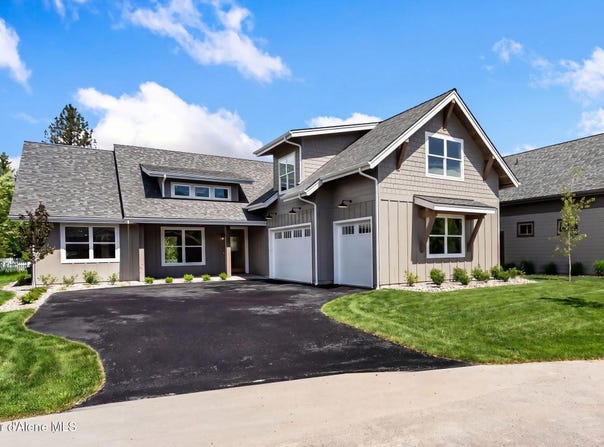 44 Peggys Ct, Dover, ID 83825