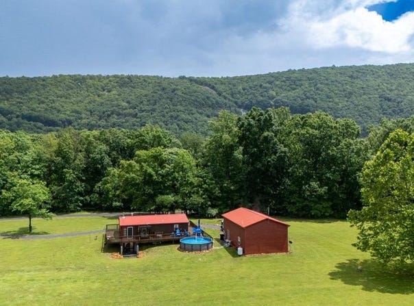 490 STELLAR WAY, GREAT CACAPON, WV 25422