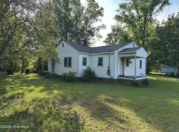 425 W Bay Street, Warsaw, NC 28398