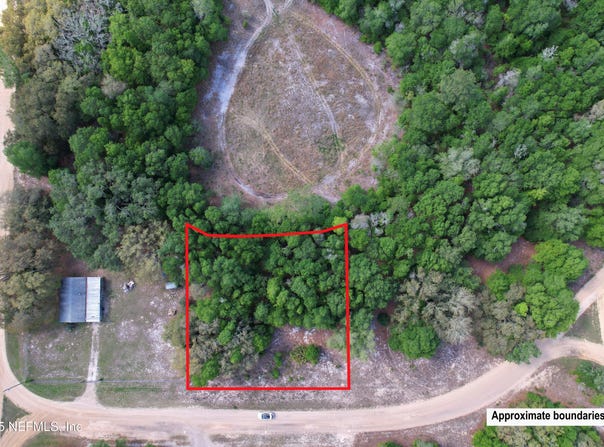 GARDNER Drive, Interlachen, FL 32148