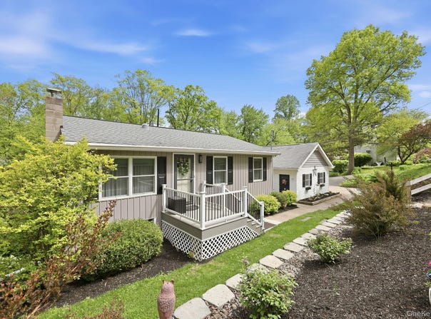 68 Ridge Road, Wallkill, NY 12589