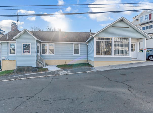 113 Bunker Hill Avenue, Waterbury, CT 06708