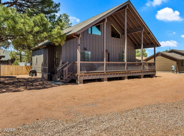 2747 Senior Center Street, Overgaard, AZ 85933