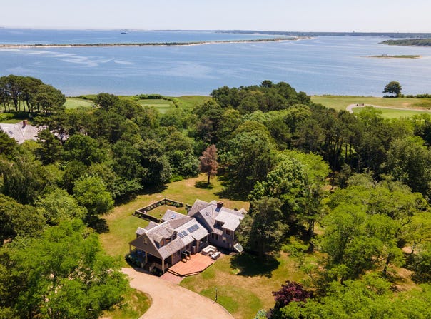 15 Tamarack Lane, Oak Bluffs, MA 02557
