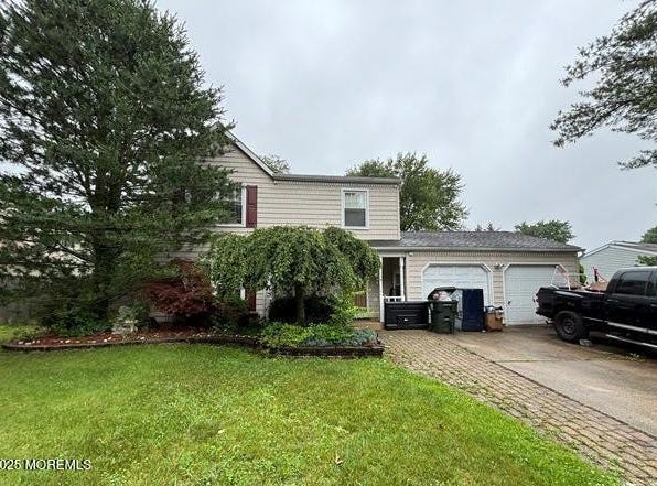 18 Plymouth Drive, Howell, NJ 07731
