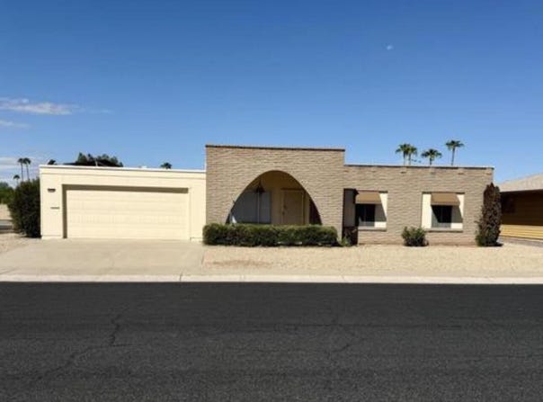 14202 N LAKEFOREST Drive, Sun City, AZ 85351