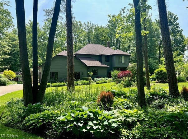 8985 Williams Road, Chardon, OH 44024