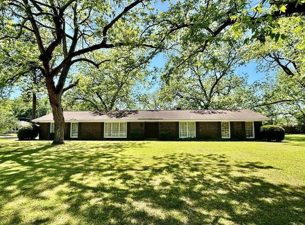 304 St. Francis, Eufaula, AL 36027